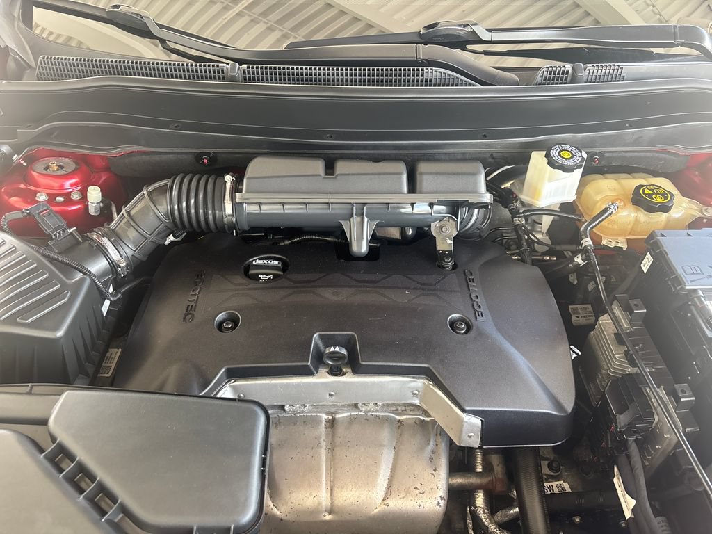 Used 2020 Buick Envision Essence w/ LPO, Cargo Package FWD image 28