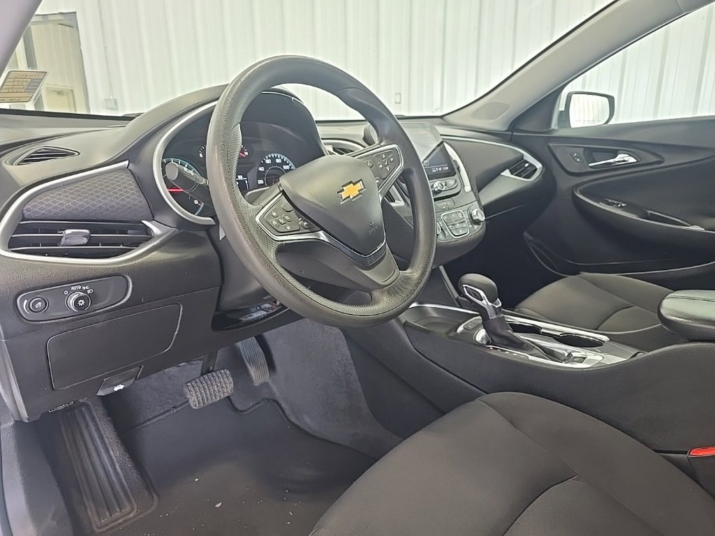 Used 2024 Chevrolet Malibu LT image 15