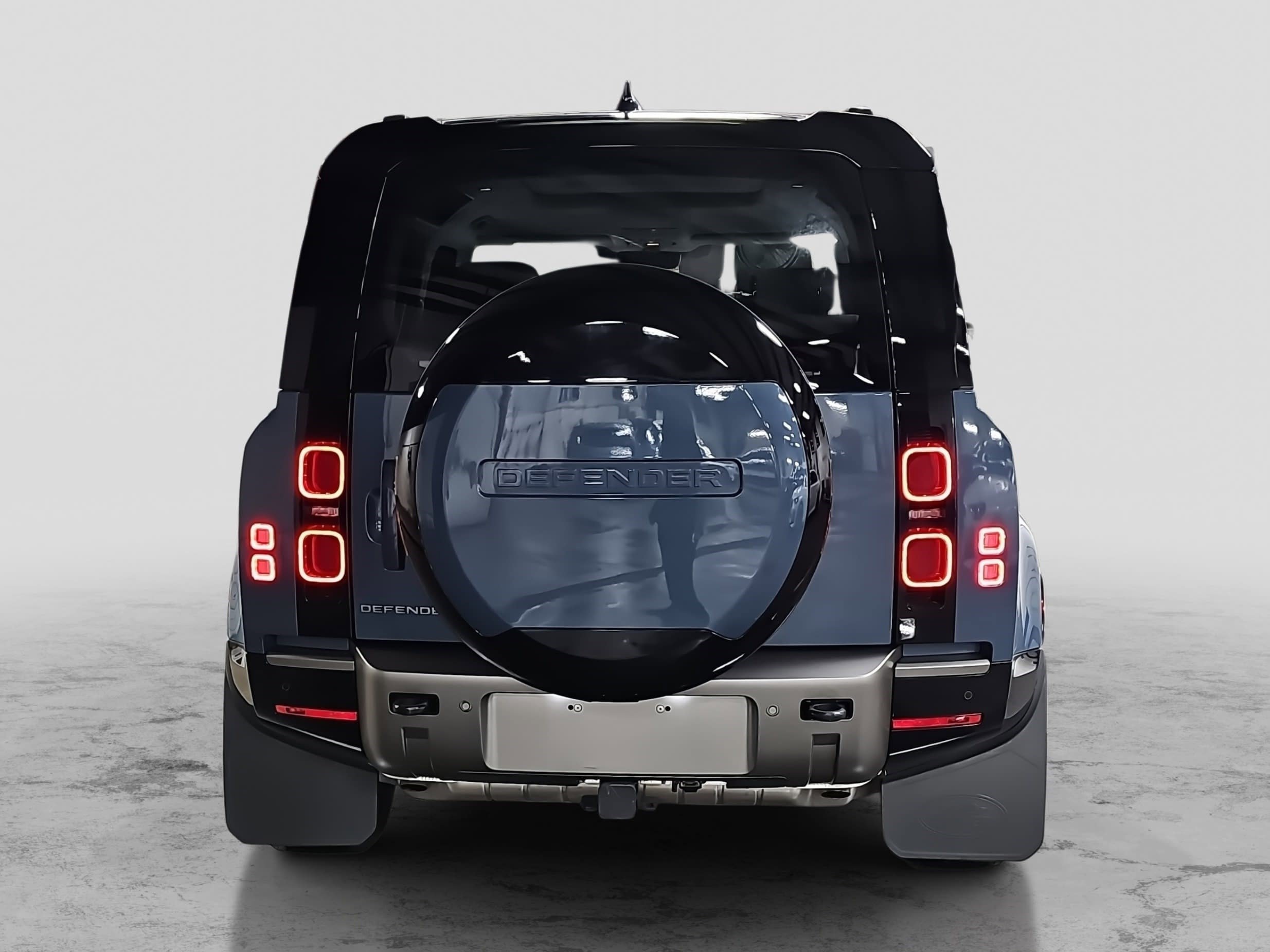 Used 2025 Land Rover Defender 90 X-Dynamic SE image 6