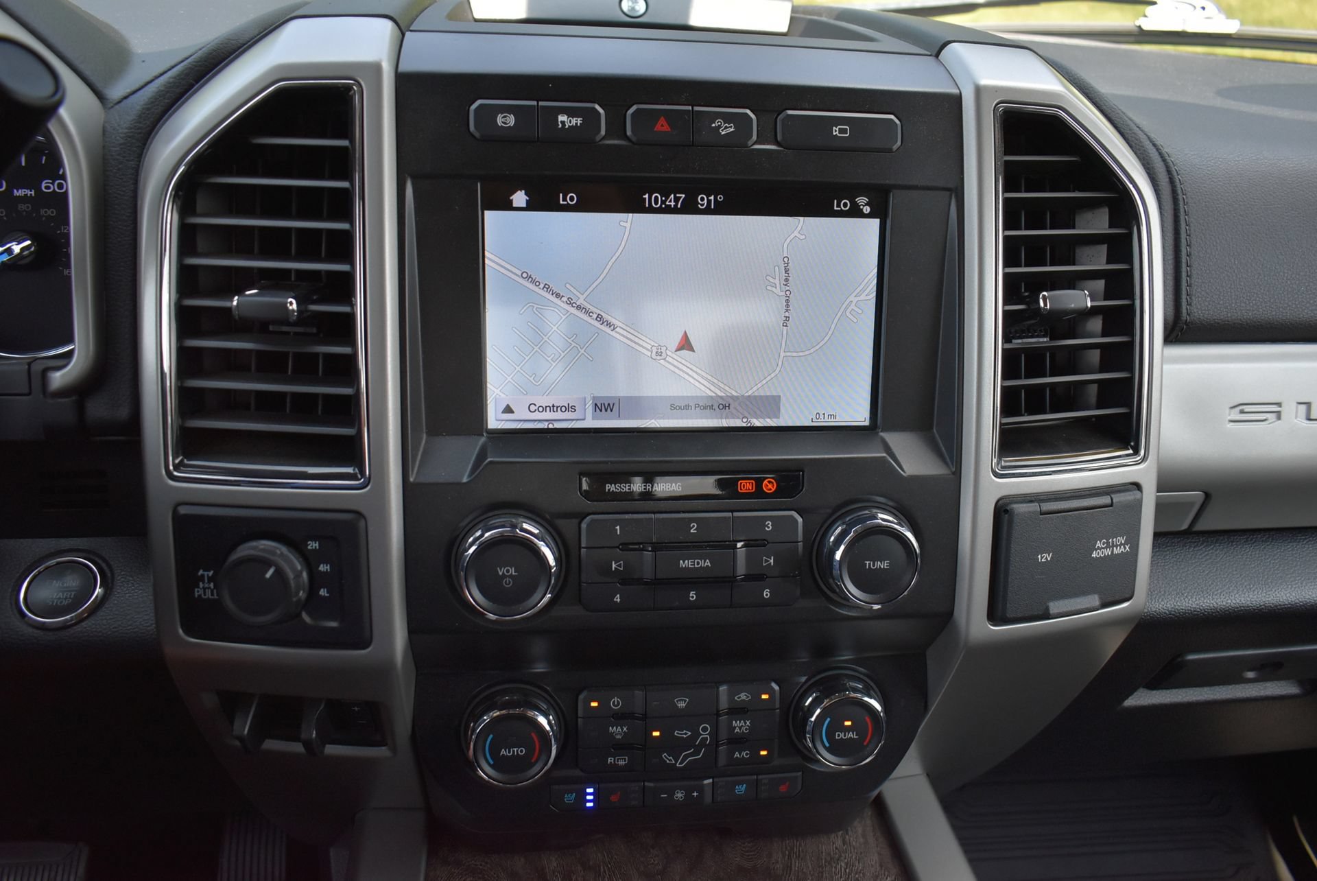 Used 2019 Ford F350 Lariat w/ Lariat Ultimate Package AWD/4WD image 27