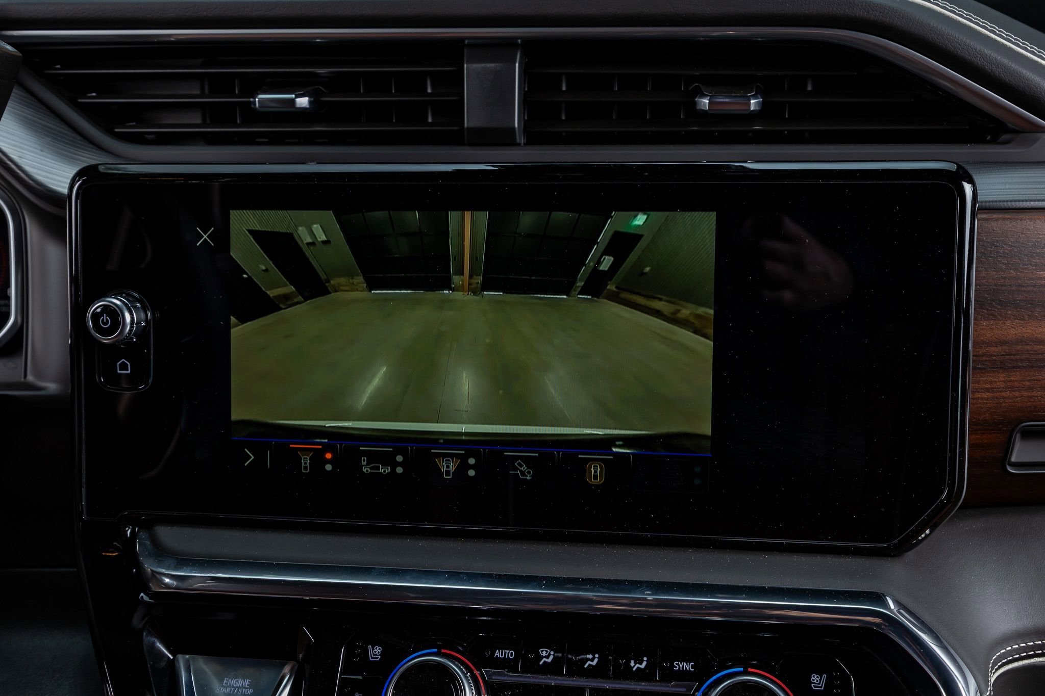 Used 2026 GMC Sierra 3500 Denali Ultimate image 25