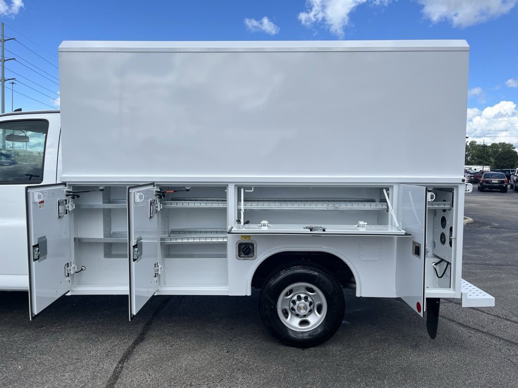 New 2025 Chevrolet Express 3500 w/ Power Convenience Package image 16