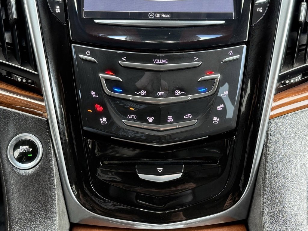 Used 2017 Cadillac Escalade Luxury image 29