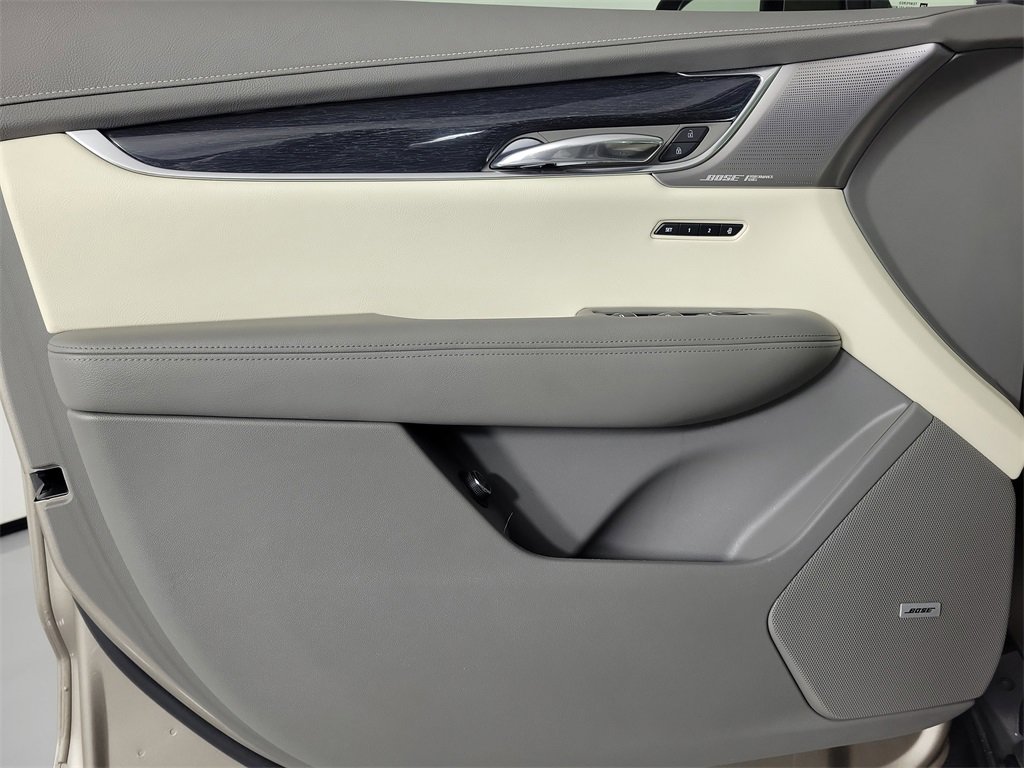 Certified 2022 Cadillac XT6 Premium Luxury w/ Technology Package image 19