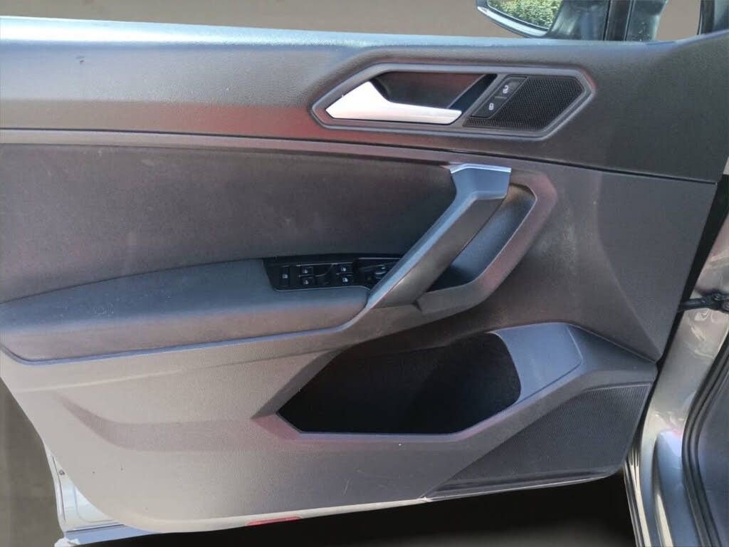 Used 2021 Volkswagen Tiguan S image 21