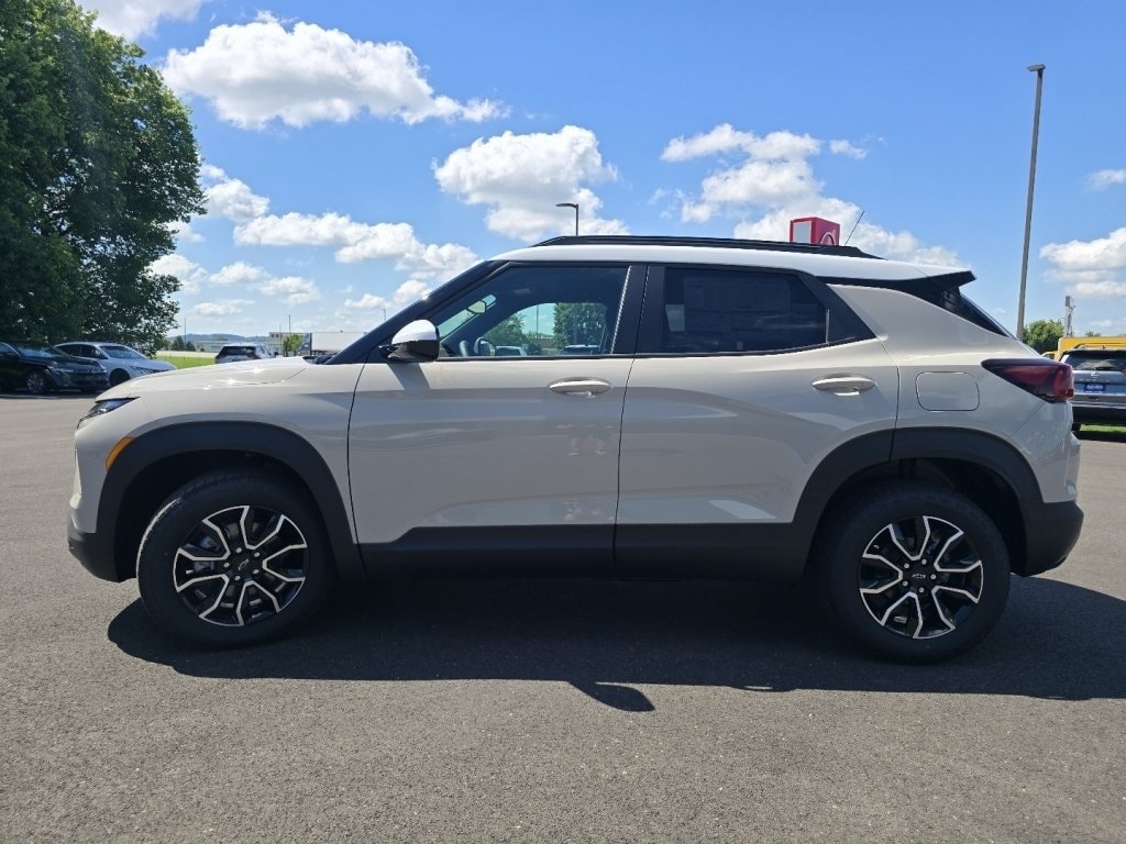 New 2026 Chevrolet TrailBlazer ACTIV w/ Convenience Package AWD/4WD image 9
