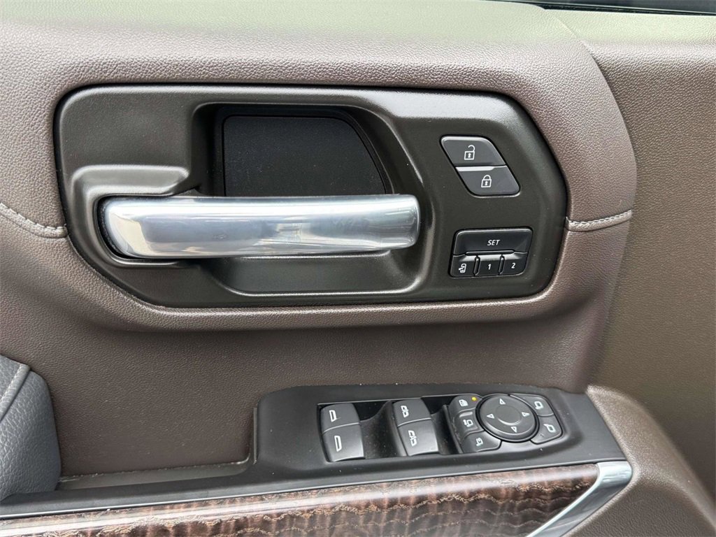 Used 2023 GMC Sierra 2500 Denali w/ Denali Ultimate Package image 19