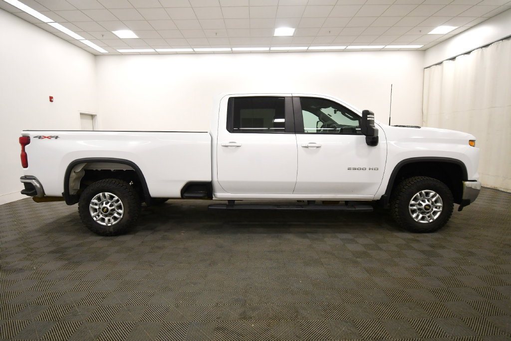 Used 2024 Chevrolet Silverado 2500 LT AWD/4WD image 8
