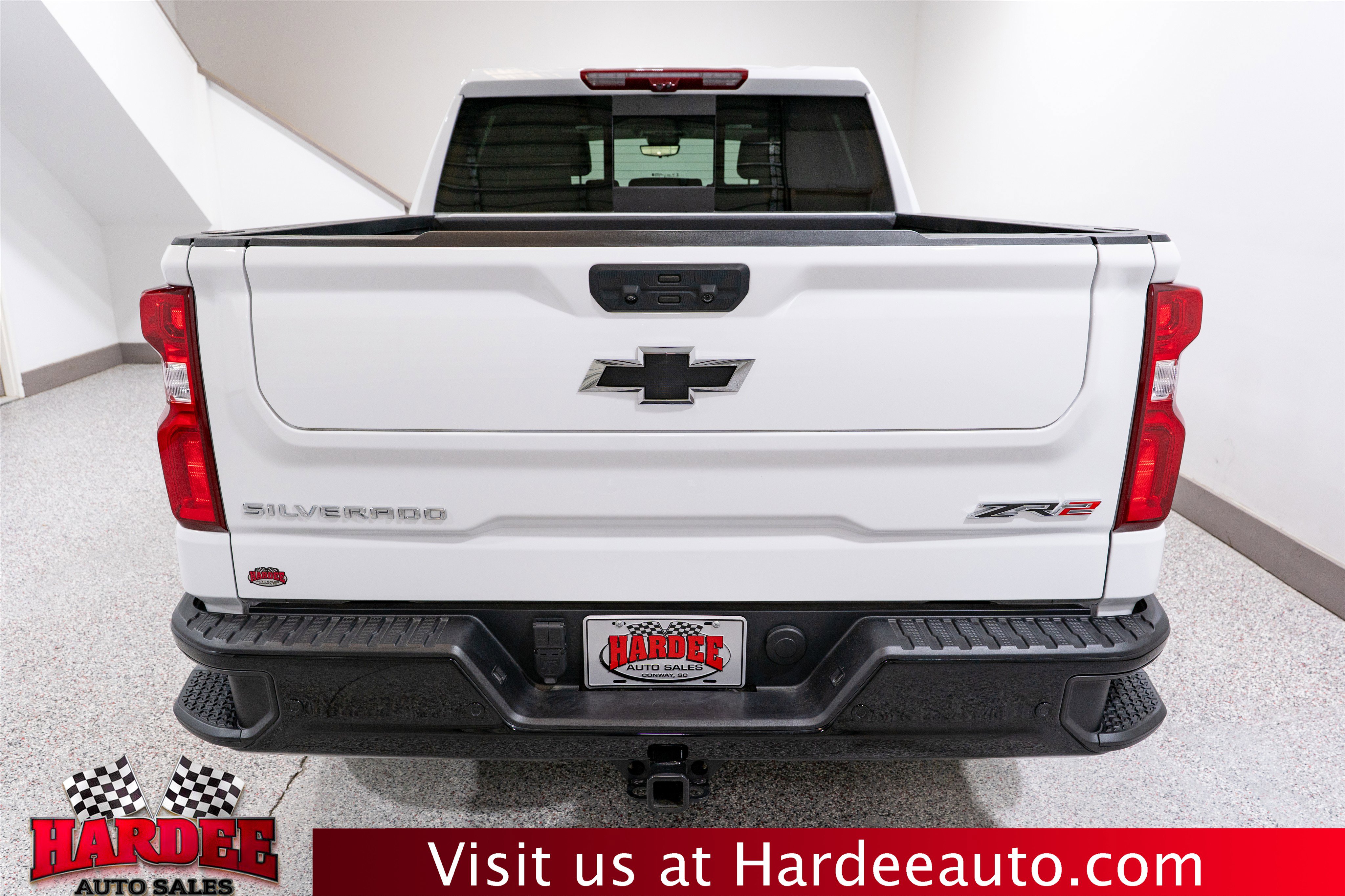 Used 2025 Chevrolet Silverado 1500 ZR2 w/ Technology Package AWD/4WD image 4