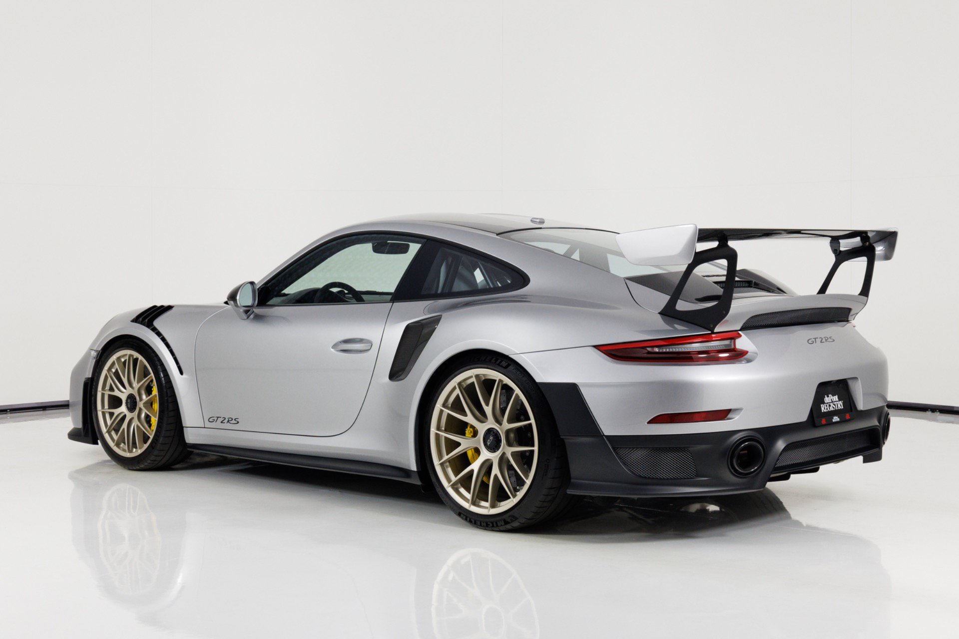 Used 2018 Porsche 911 GT2 RS RWD image 5