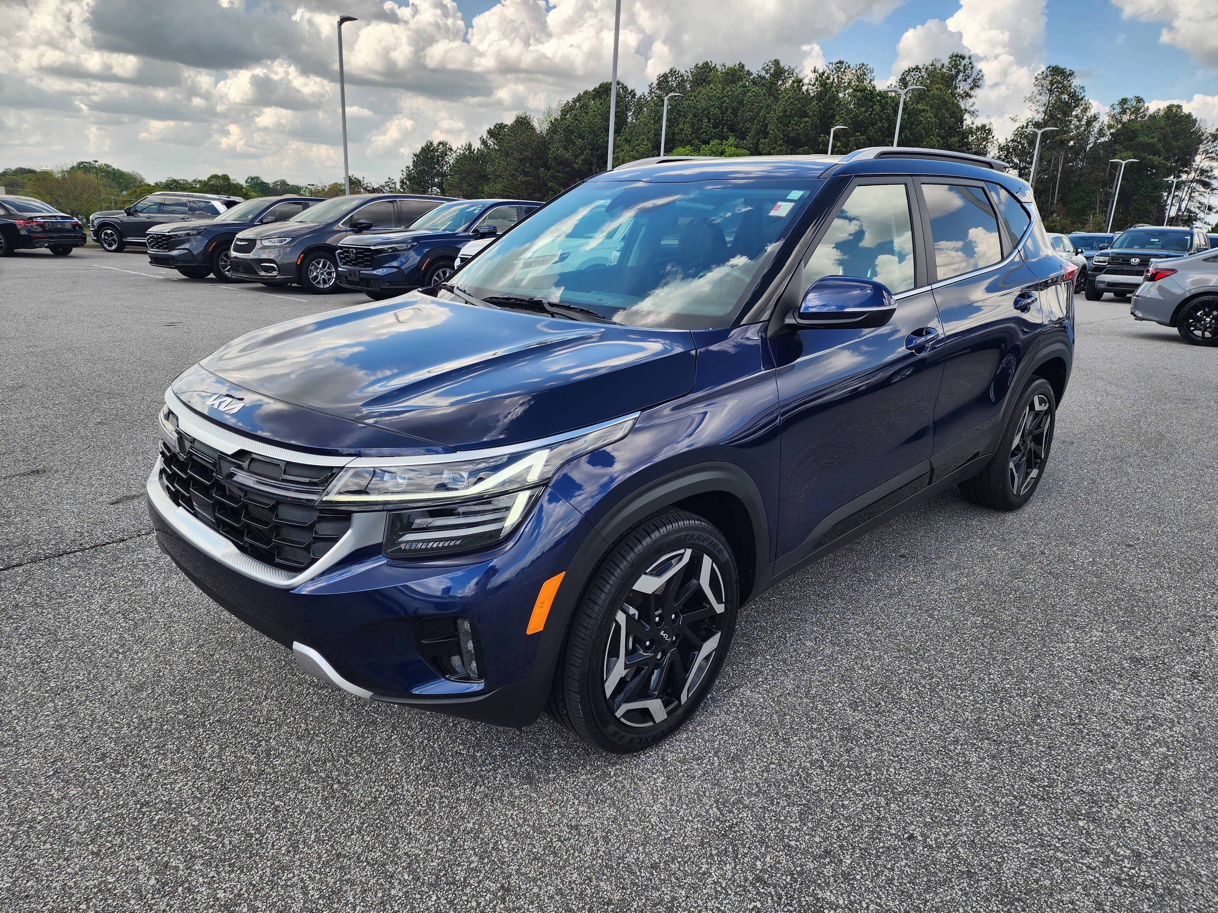 Used 2024 Kia Seltos SX w/ SX Sunroof Package AWD/4WD image 9