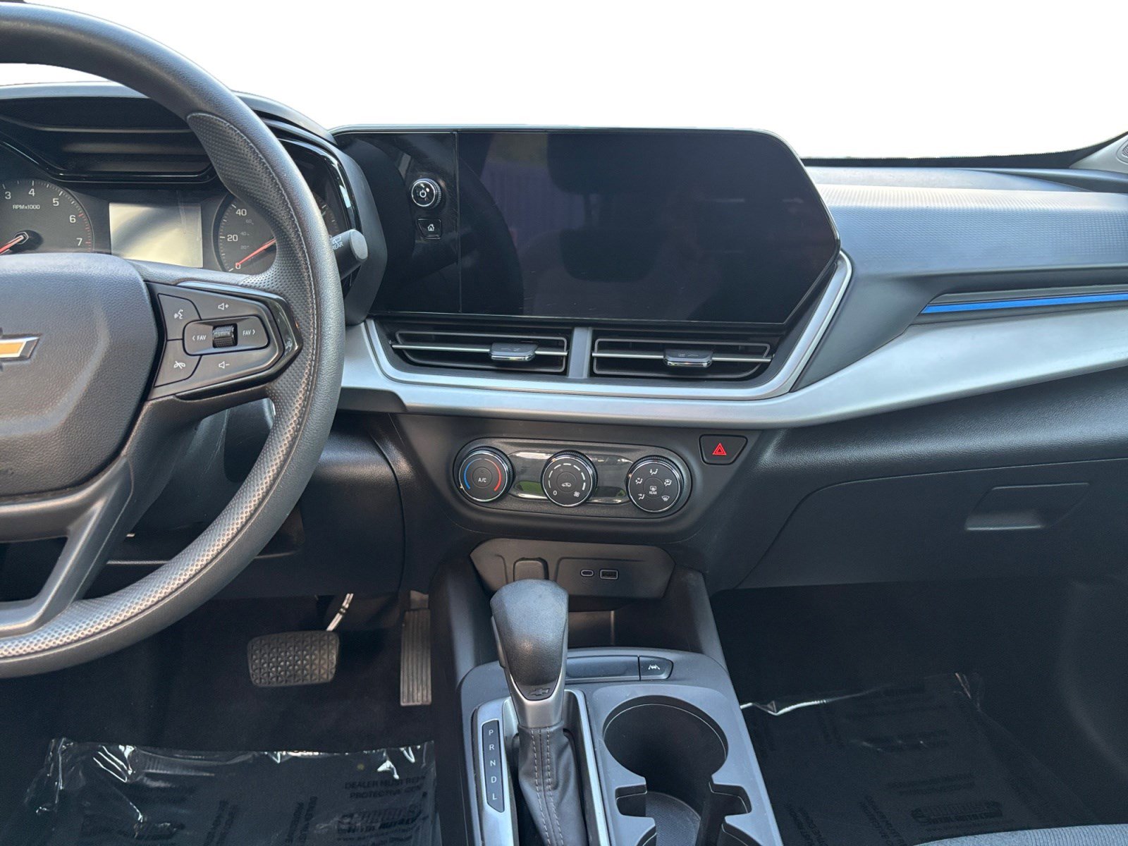 Used 2024 Chevrolet Trax LS image 11