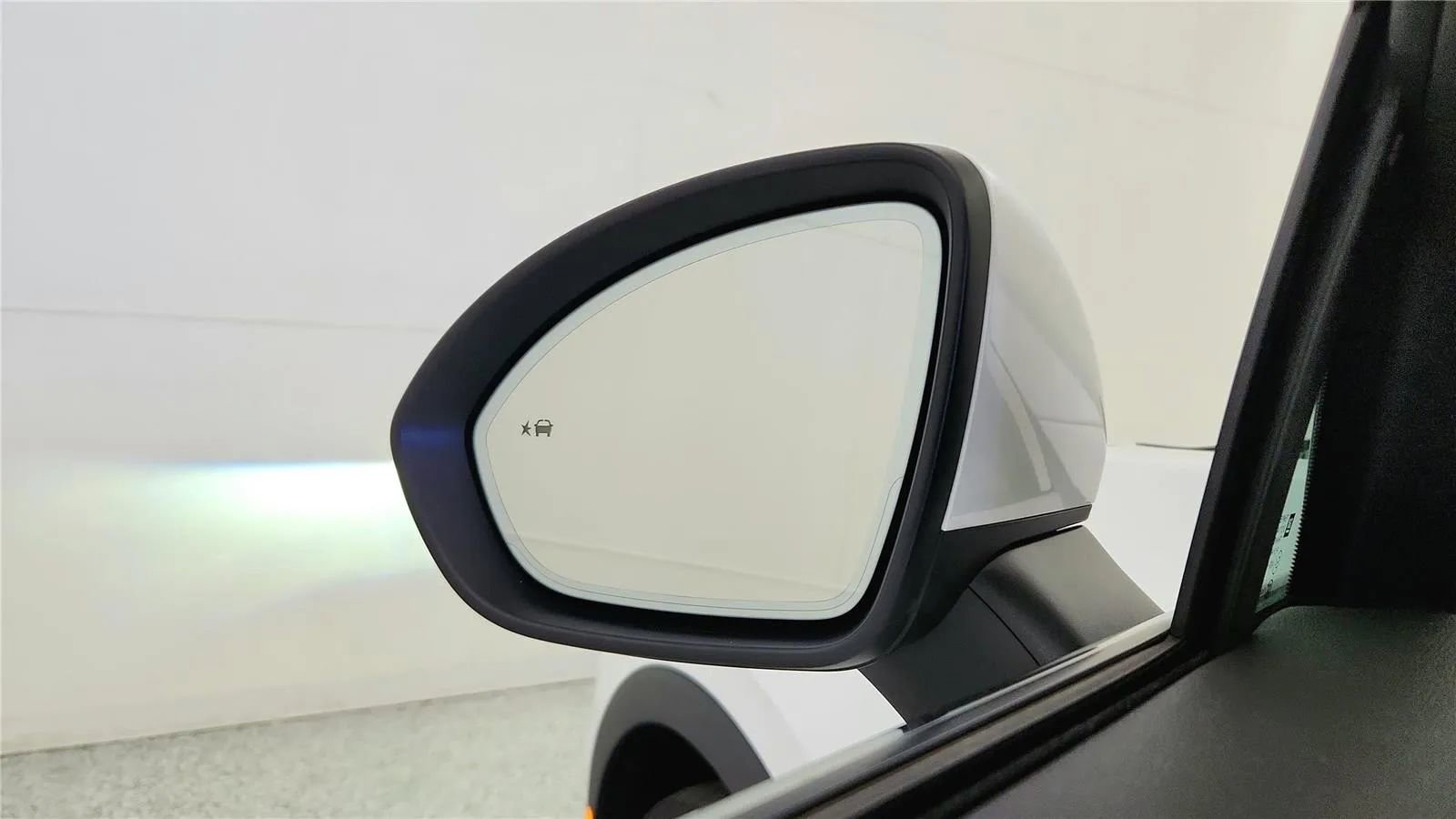 Used 2024 Buick Envision Preferred image 29