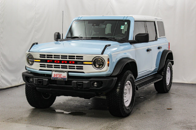 Used 2025 Ford Bronco Heritage Edition AWD/4WD image 4