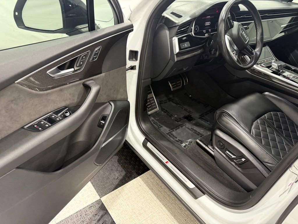 Used 2021 Audi SQ7 Premium Plus w/ Driver Assistance Package image 36