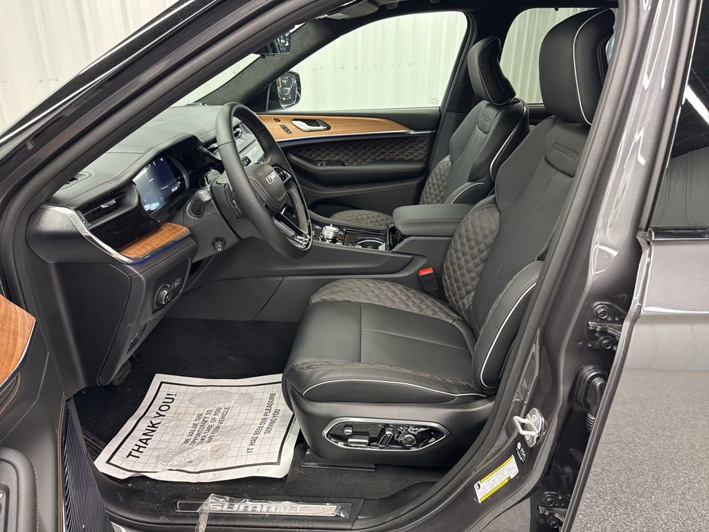 New 2026 Jeep Grand Cherokee Summit image 20