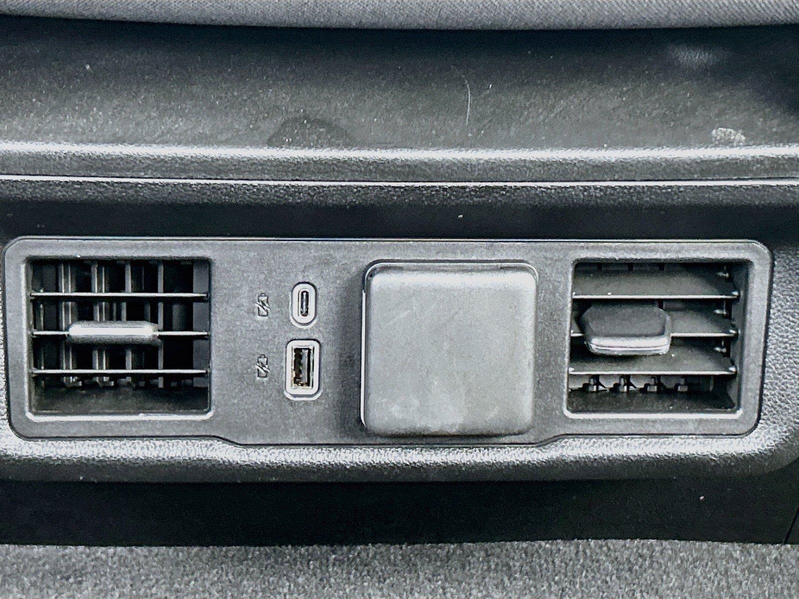 Used 2025 Chevrolet Silverado 1500 LT AWD/4WD image 20