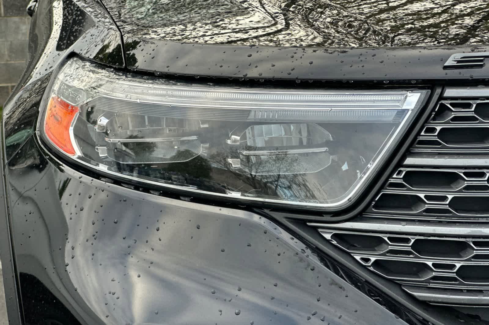 Used 2021 Ford Explorer XLT w/ Equipment Group 202A AWD/4WD image 9