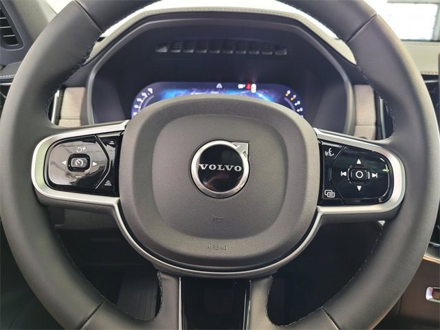 New 2026 Volvo XC90 B6 Plus w/ Protection Package Premier image 28