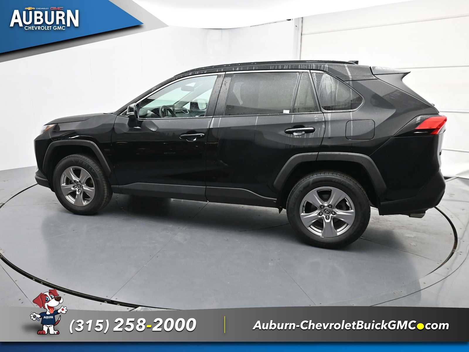 Used 2022 Toyota RAV4 XLE image 16