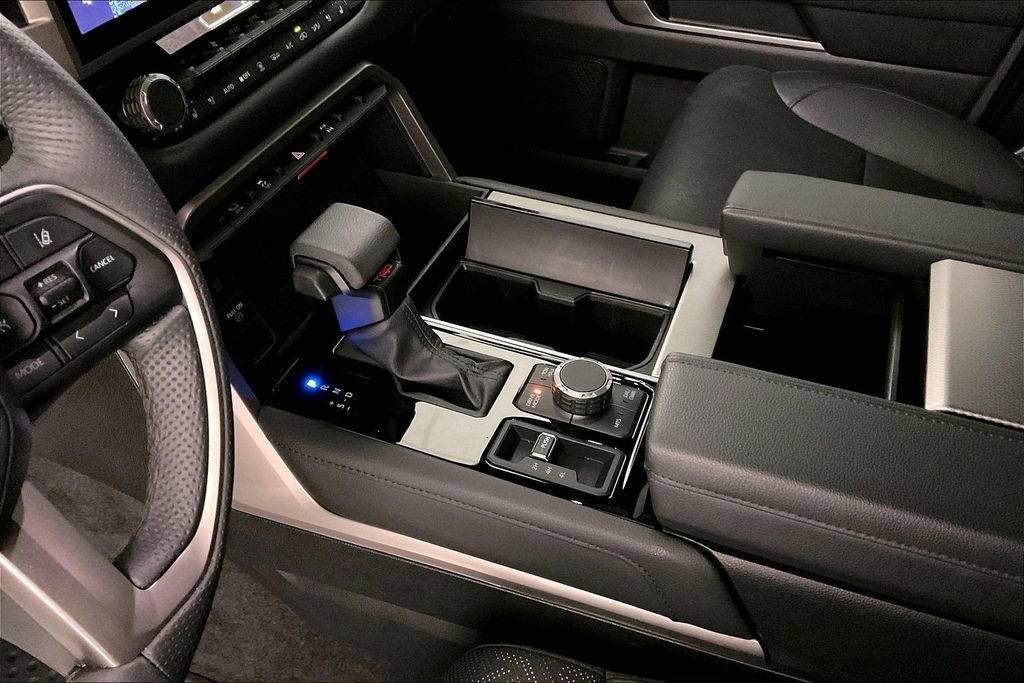 Used 2025 Toyota Sequoia Limited w/ TRD Off-Road Package image 17