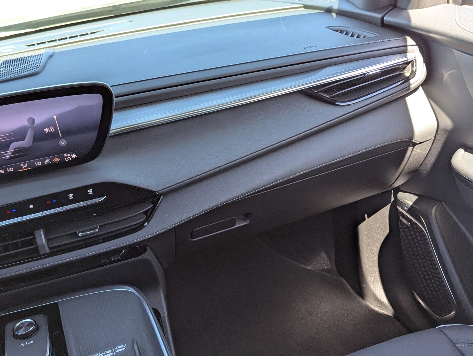 Certified 2025 Buick Enclave Preferred image 17