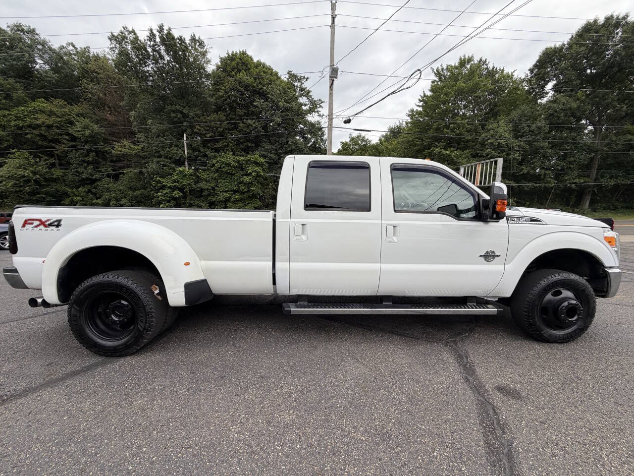Used 2014 Ford F350 Lariat w/ Lariat Ultimate Package AWD/4WD image 28