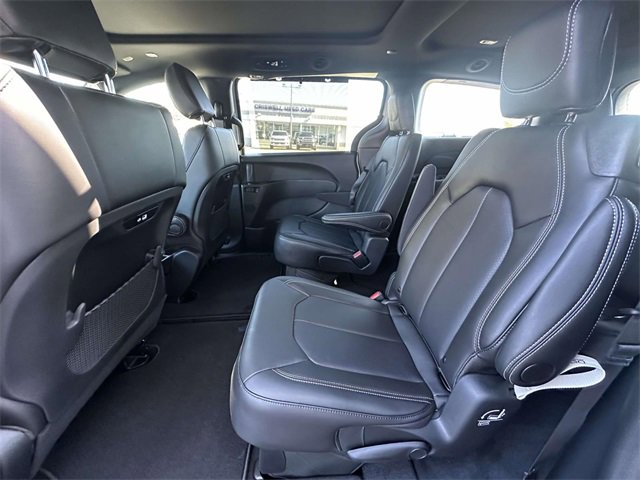 New 2026 Chrysler Pacifica Select image 17