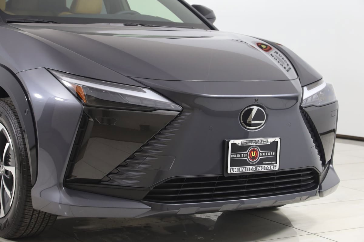 Used 2024 Lexus RZ 450e Premium w/ Technology Package AWD/4WD image 42