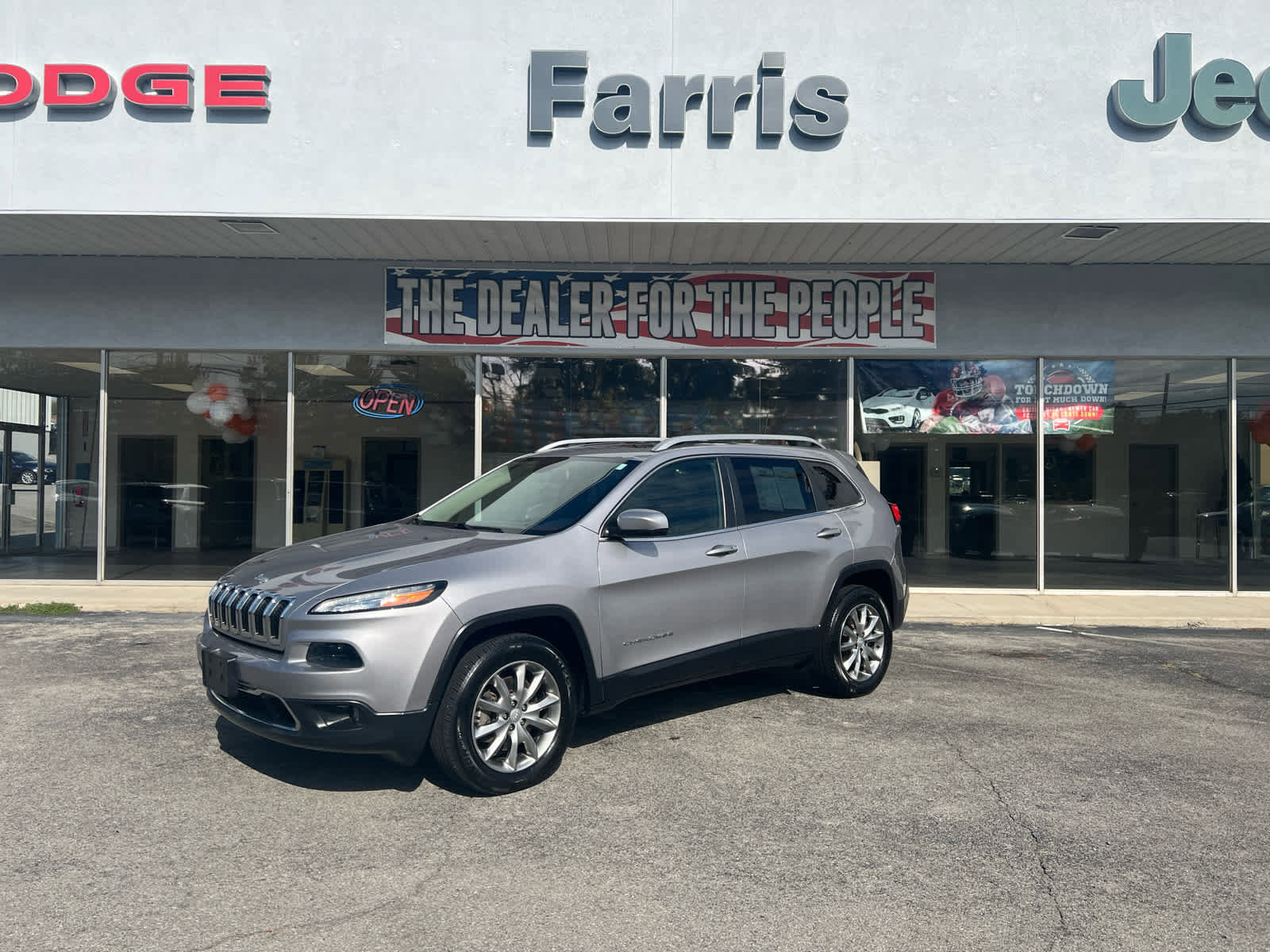 Used 2018 Jeep Cherokee Limited image 1