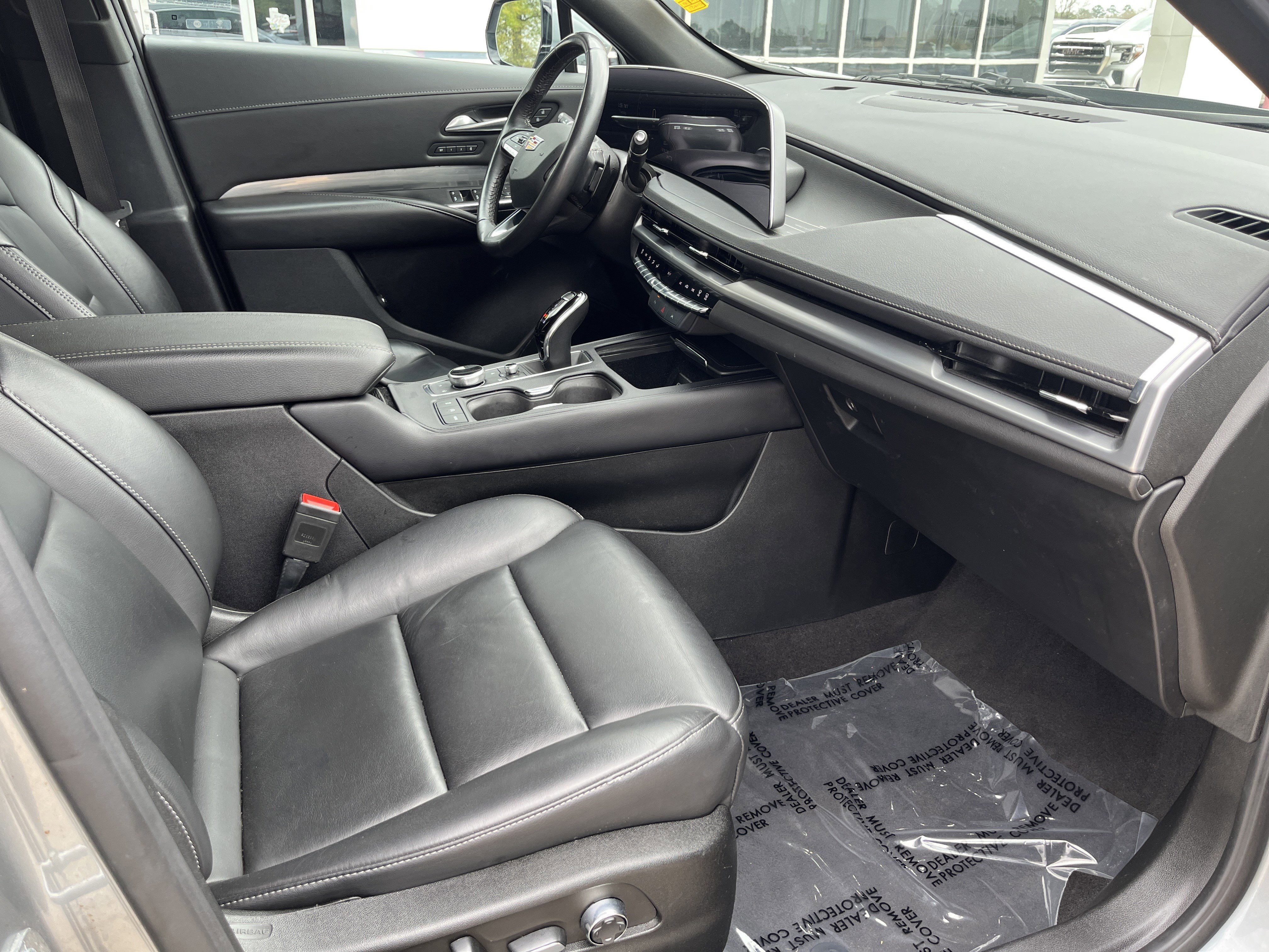 Used 2024 Cadillac XT4 Premium Luxury image 16