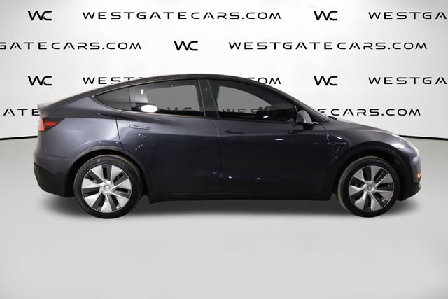 Used 2024 Tesla Model Y Long Range RWD image 44