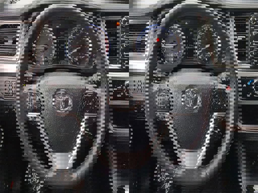 Used 2016 Toyota Highlander Limited Platinum image 25