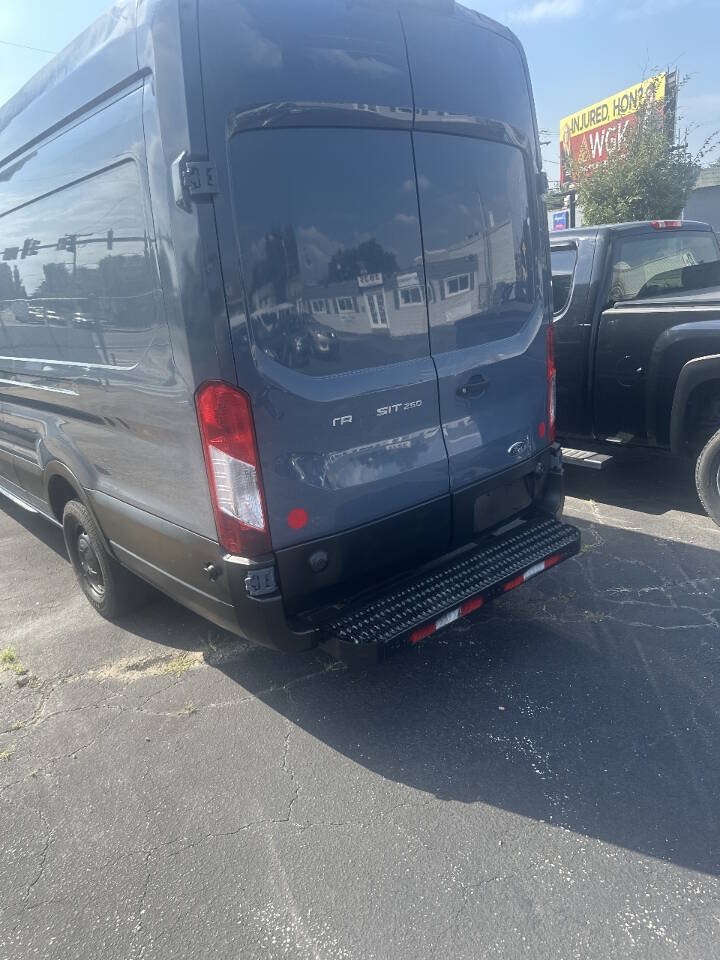 Used 2019 Ford Transit 250 148 High Roof Extended RWD image 2