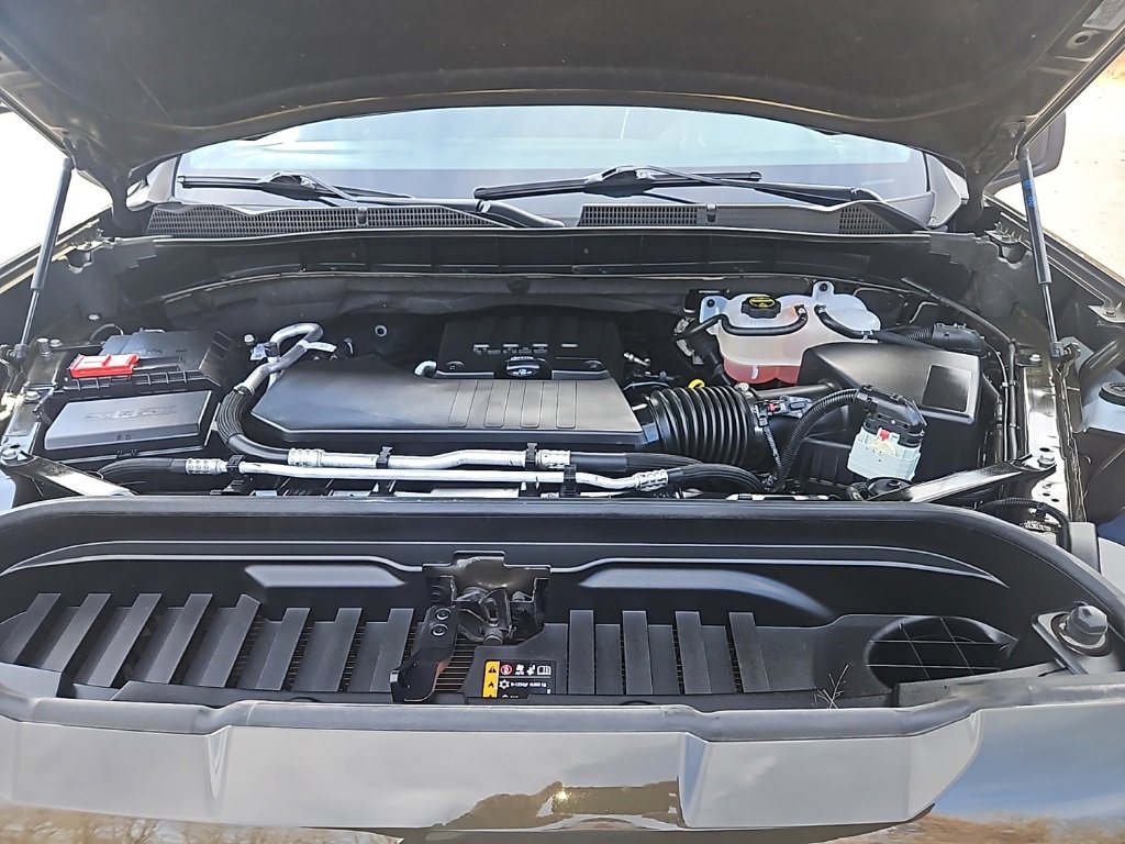 Used 2024 GMC Sierra 1500 Elevation image 2