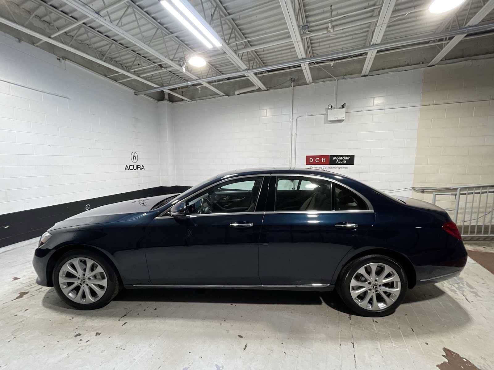 Used 2018 Mercedes-Benz E 400 4MATIC Sedan image 3