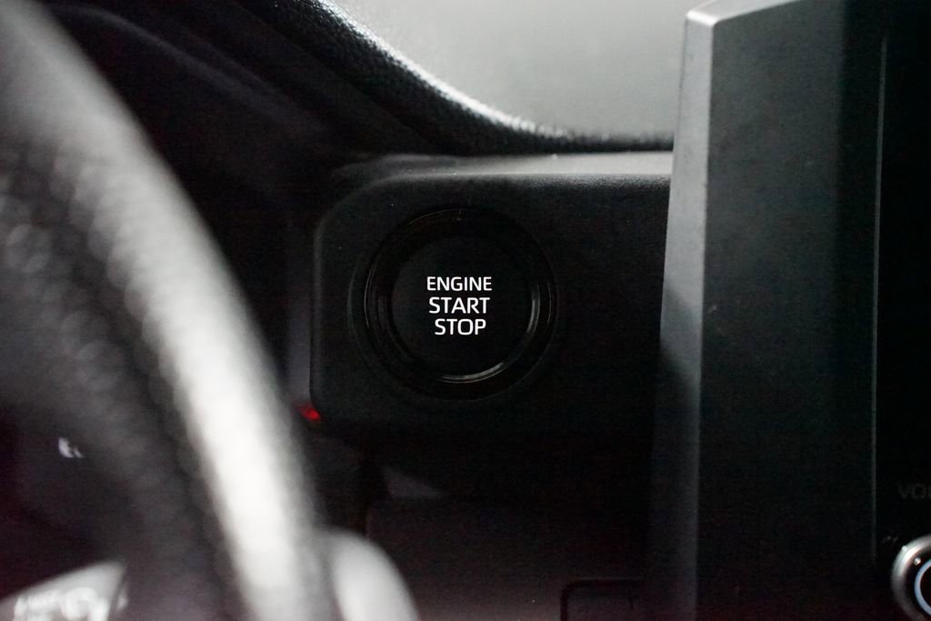 Certified 2024 Toyota Tacoma SR5 image 18