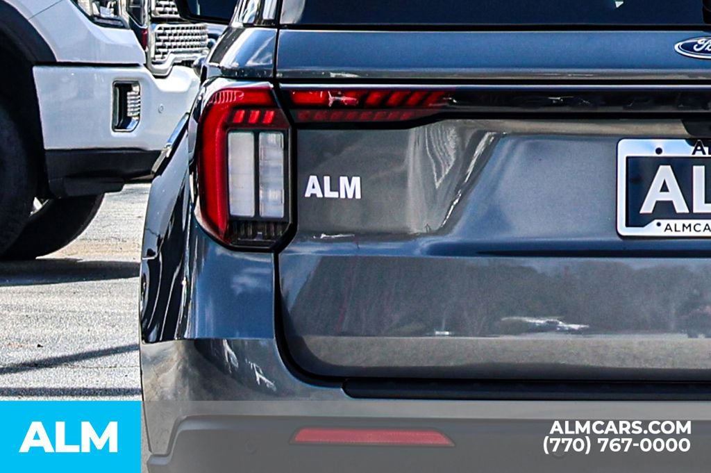 Used 2025 Ford Explorer ST-Line image 13