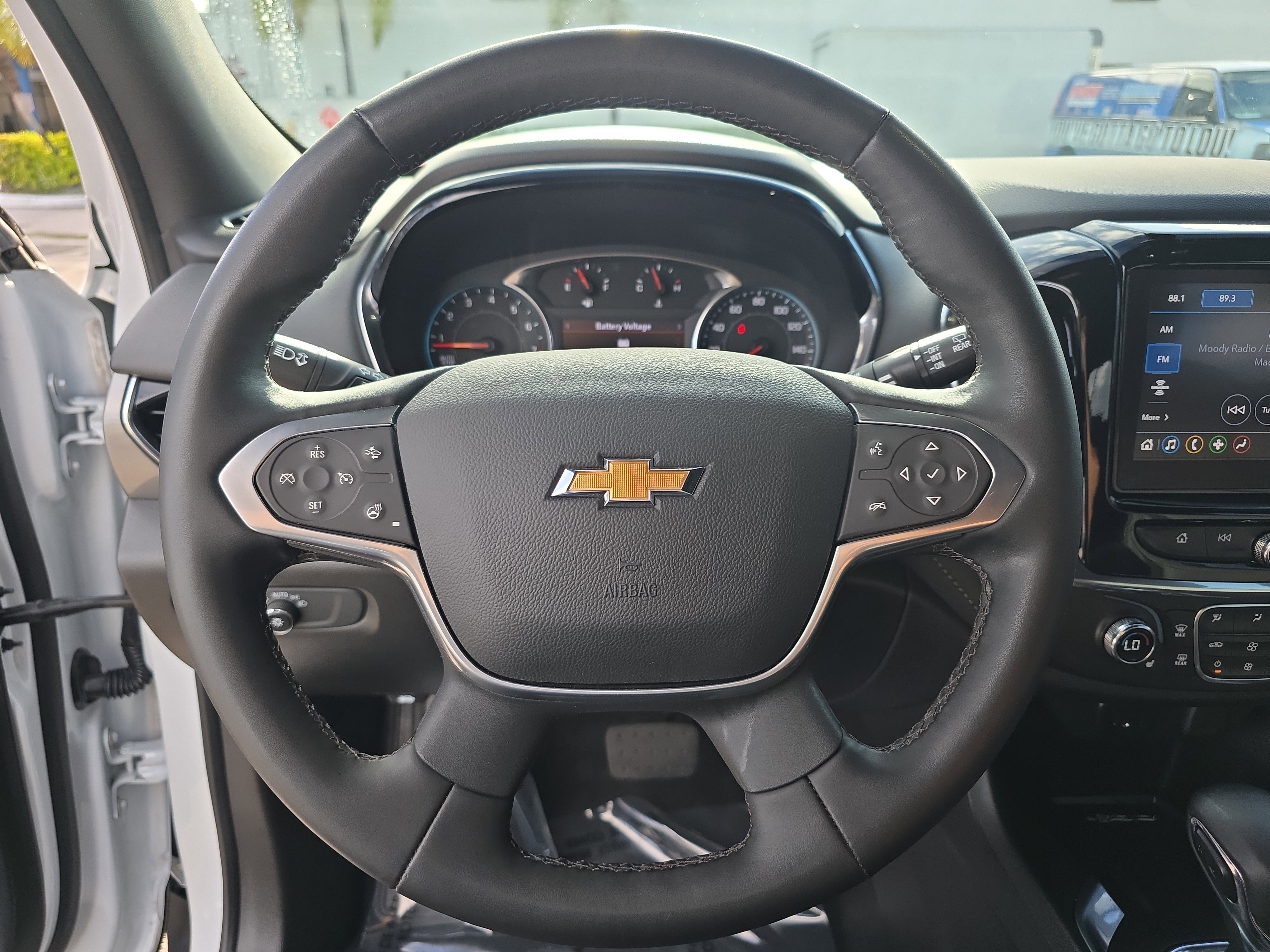 Used 2023 Chevrolet Traverse LT FWD image 35