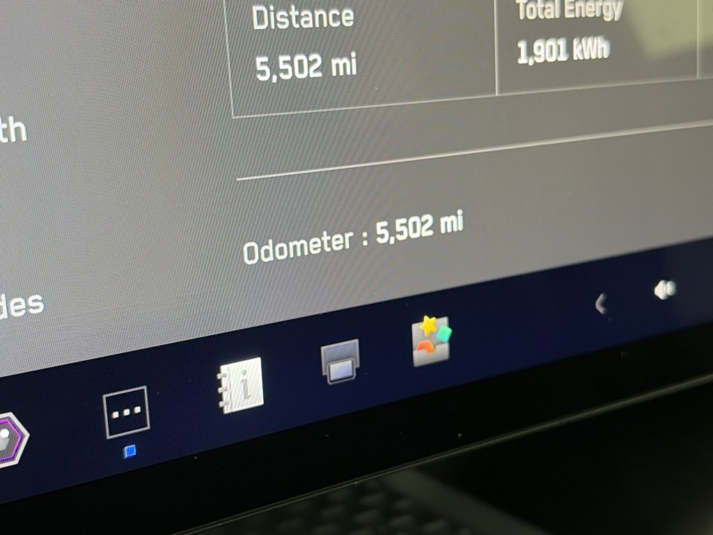 Used 2025 Tesla Cybertruck AWD Crew Cab image 20