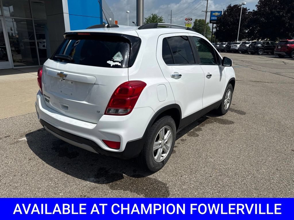 Used 2020 Chevrolet Trax LT w/ LT Convenience Package AWD/4WD image 3