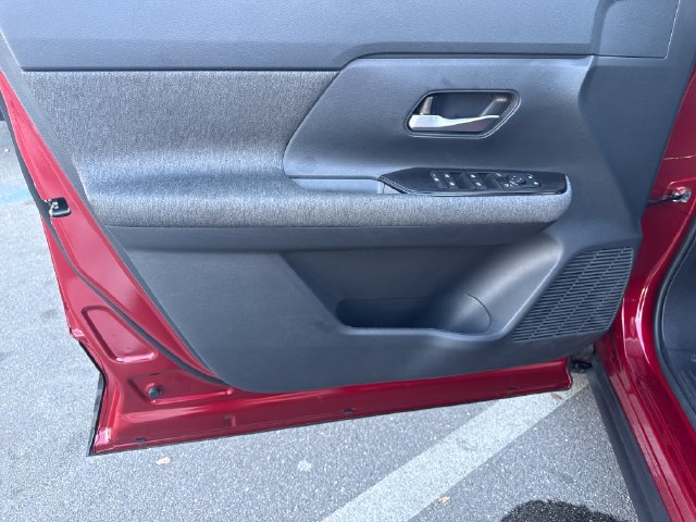 Used 2026 Nissan Kicks SV FWD image 11