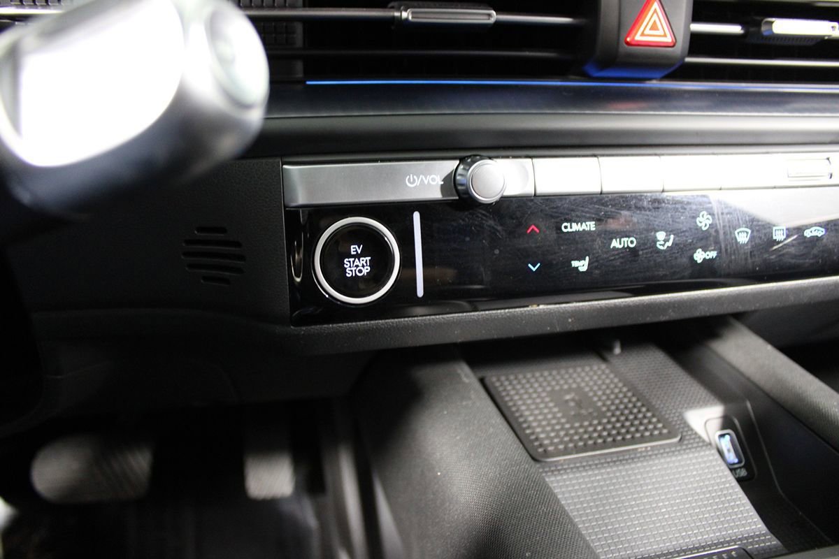 Used 2024 Hyundai Ioniq 6 SEL RWD image 23