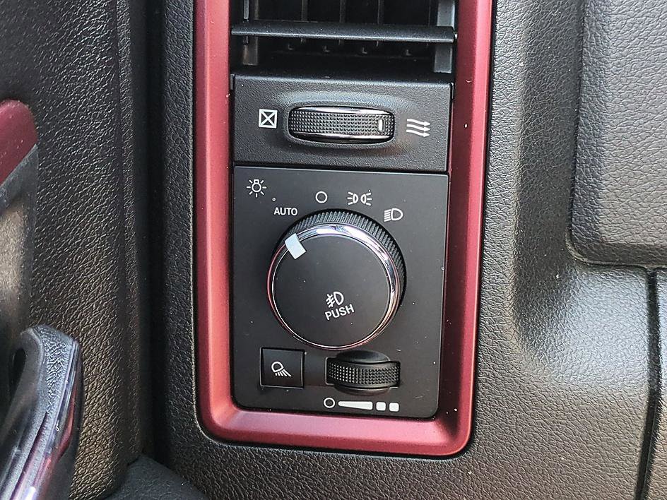 Used 2016 RAM 1500 Rebel w/ Luxury Group AWD/4WD image 16