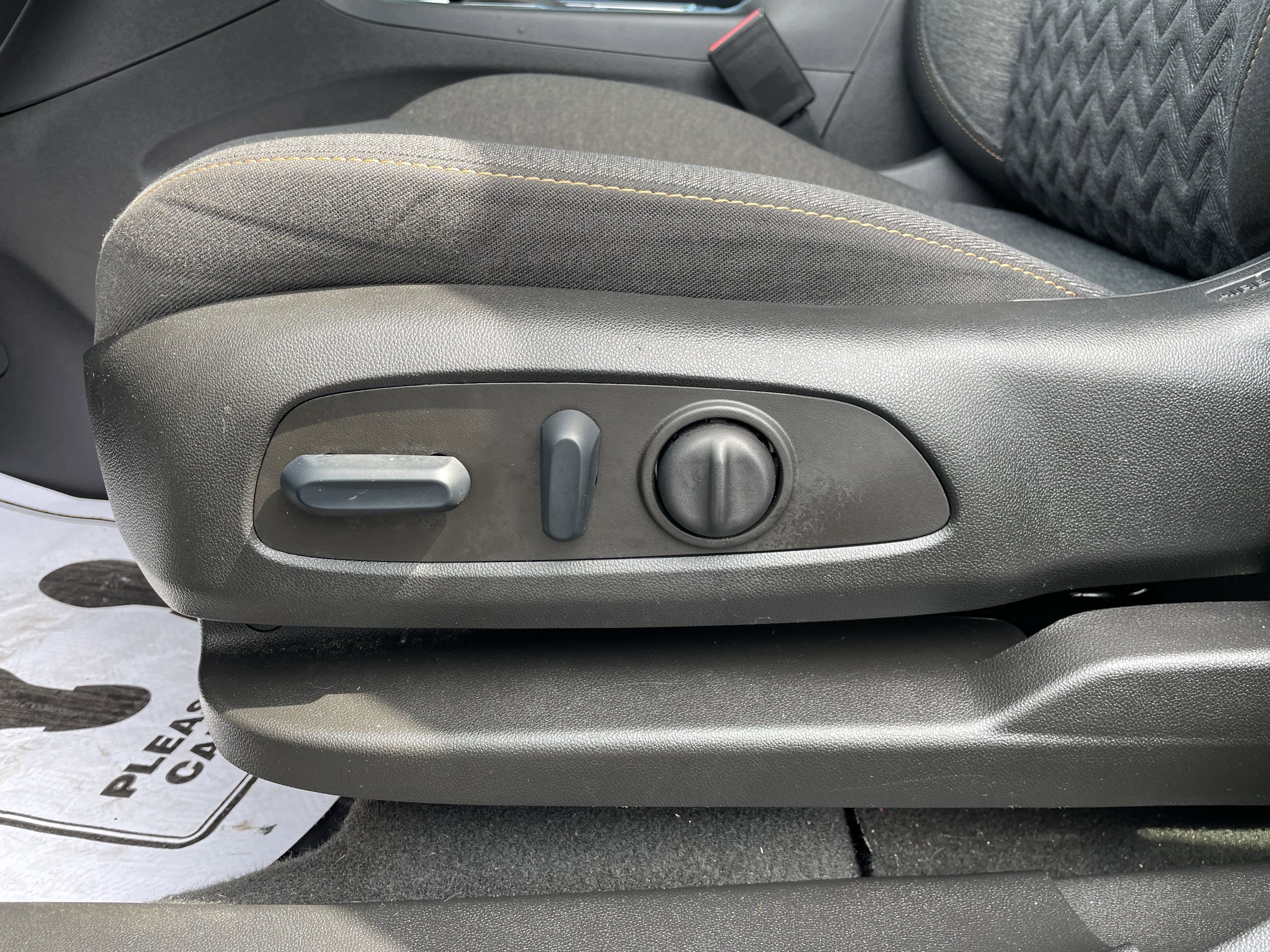 Used 2022 Chevrolet Equinox LT image 11