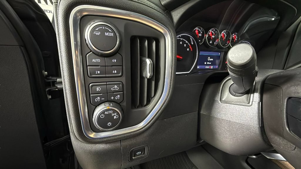 Used 2021 Chevrolet Silverado 1500 LT Trail Boss w/ Convenience Package II AWD/4WD image 20