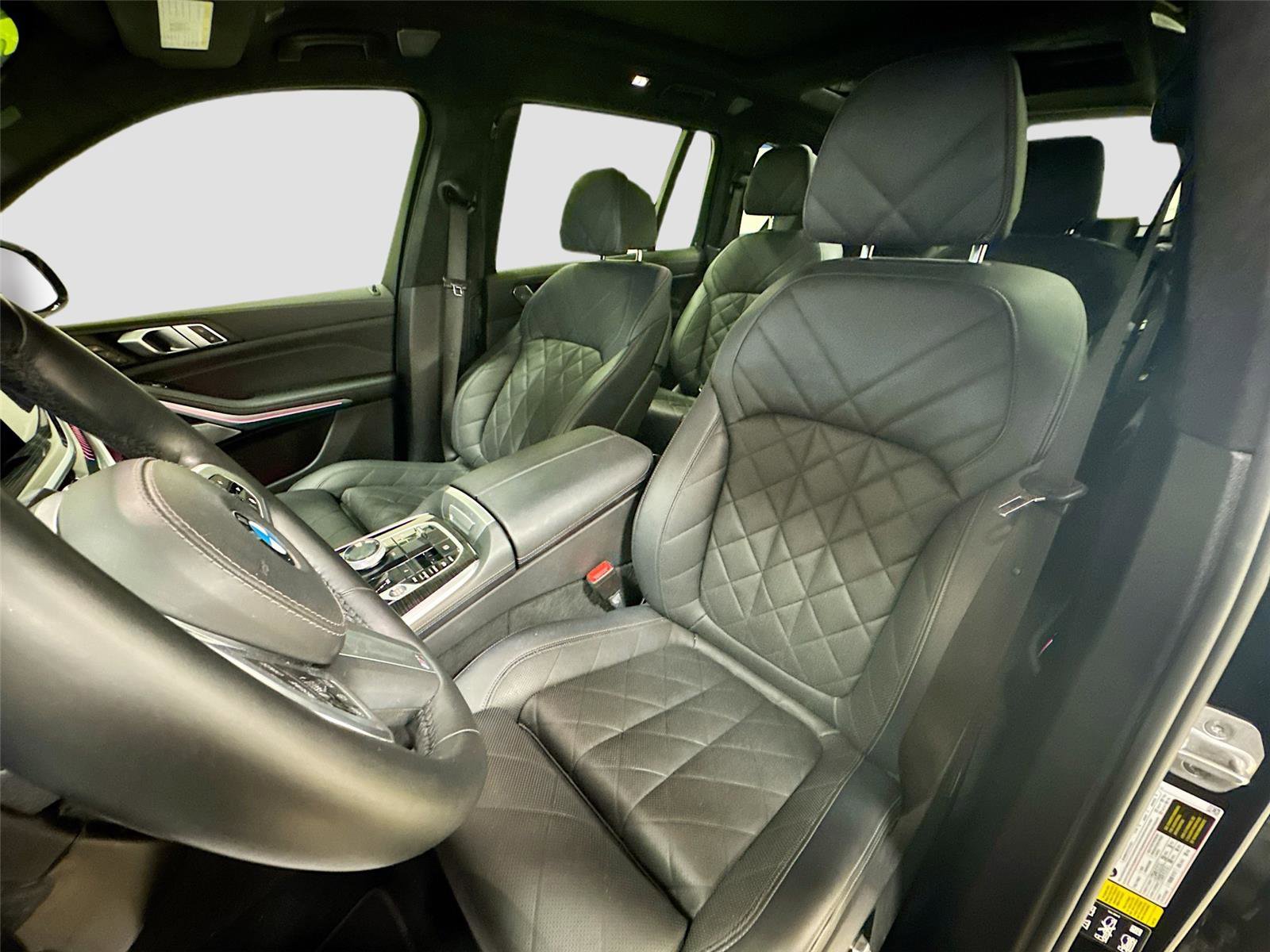Used 2024 BMW X7 xDrive40i w/ M Sport Package image 22