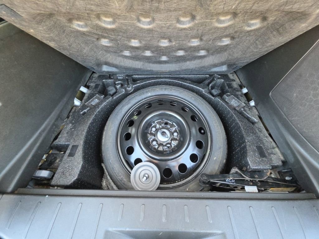 Used 2012 Chevrolet Equinox LT w/ Driver Convenience Package FWD image 35