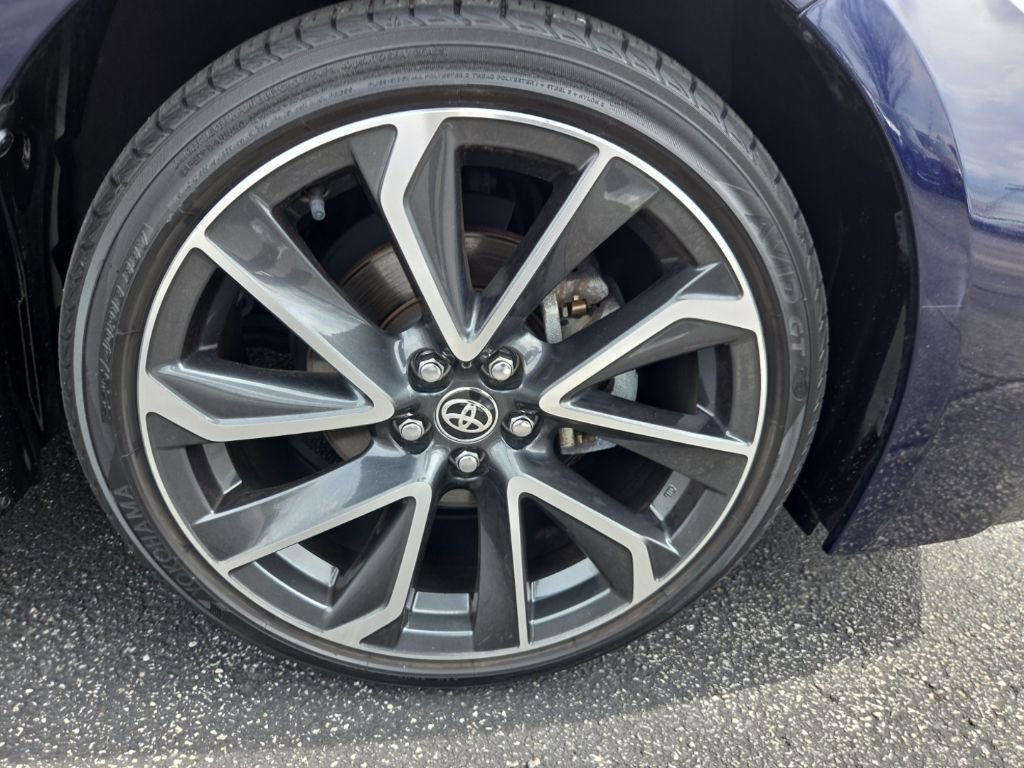 Used 2022 Toyota Corolla SE w/ SE Premium Package image 17