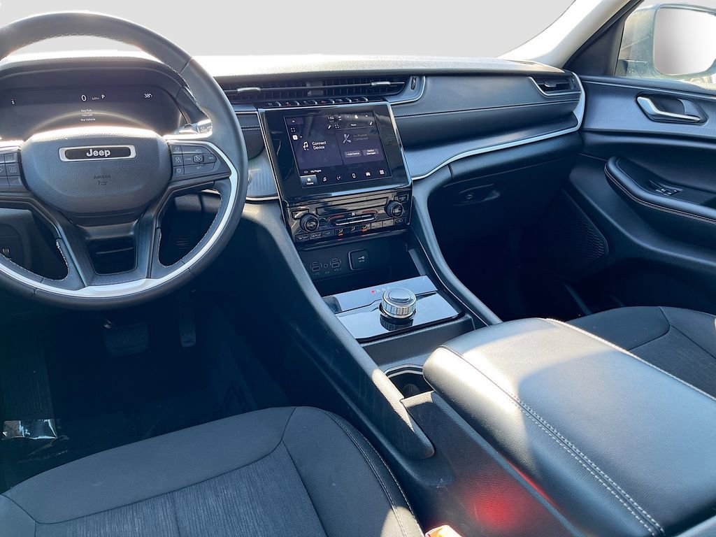 Used 2023 Jeep Grand Cherokee L Laredo image 26